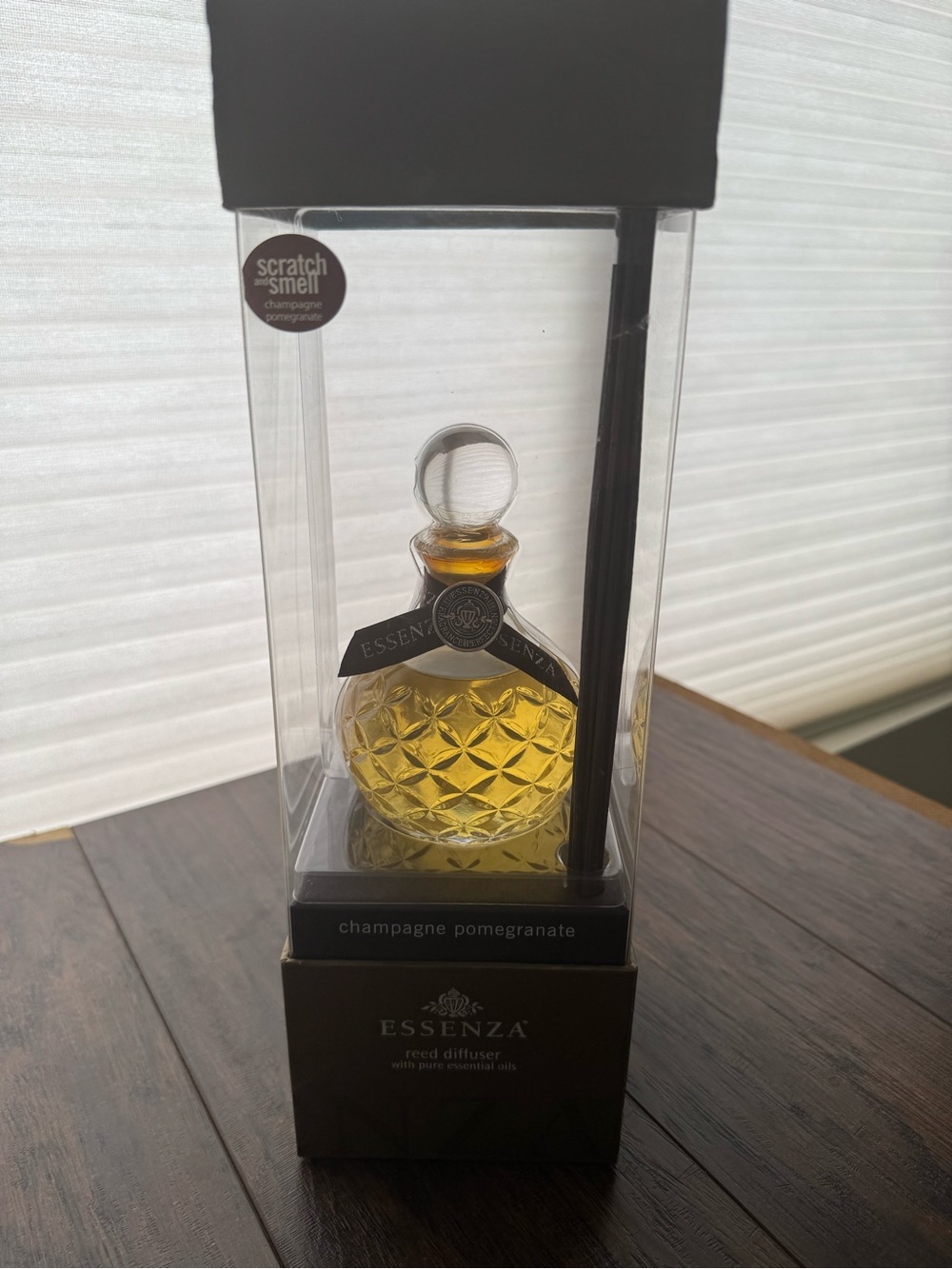 ESSENZA Champagne Pomegranate Luxury Reed Diffuser Set new in box